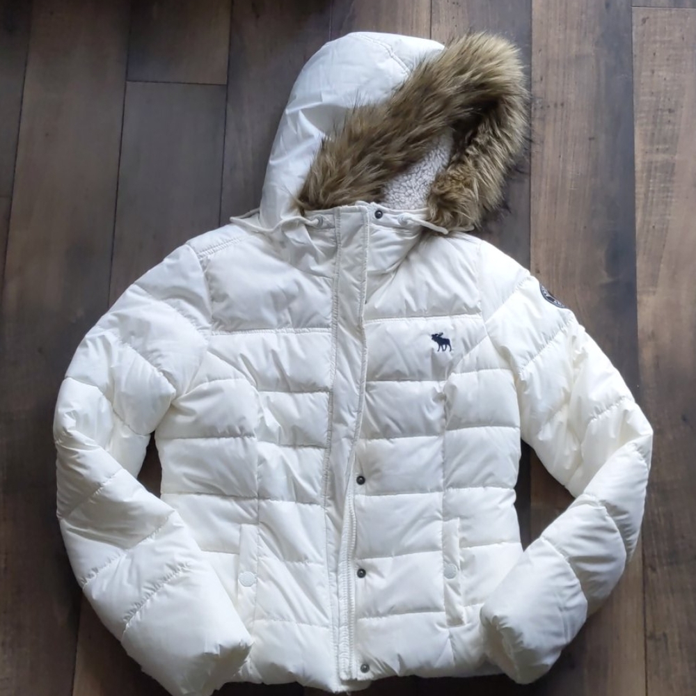 Abercrombie white down jacket